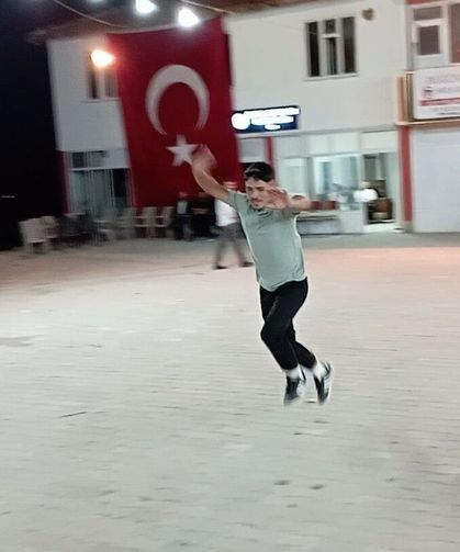 Taklacı gençler viral oldu