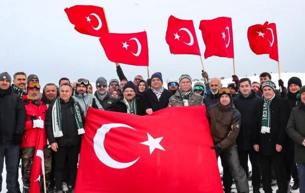 BAŞÇİFTLİK’TE KAR ŞENLİĞİ