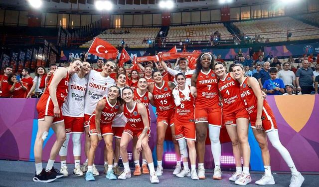Bakan Bak, çeyrek finale çıkan A Milli Kadın Basketbol Takımı’nı tebrik etti