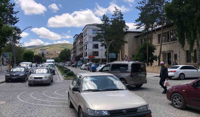Bayburt’ta trafik ve araç yoğunluğu