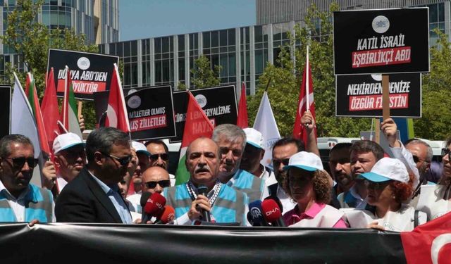 Büro Memur-sen’den ABD Büyükelçiliği önünde siyah çelenkli protesto