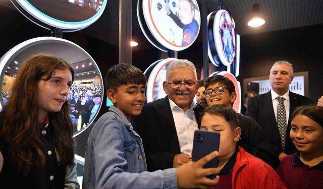 Büyükşehirin iki özel sergisine bilim meraklılarından yoğun ilgi