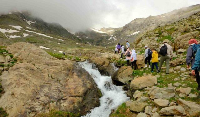 Gümüşhane’nin Artabel Gölleri’nden nefes kesen manzaralar
