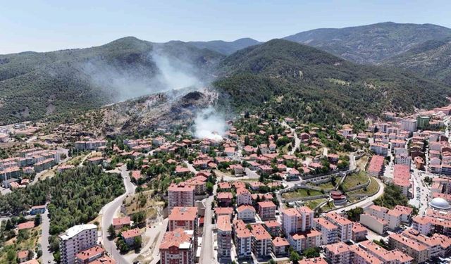 Kızılcahamam’da apartman çatısı yangını