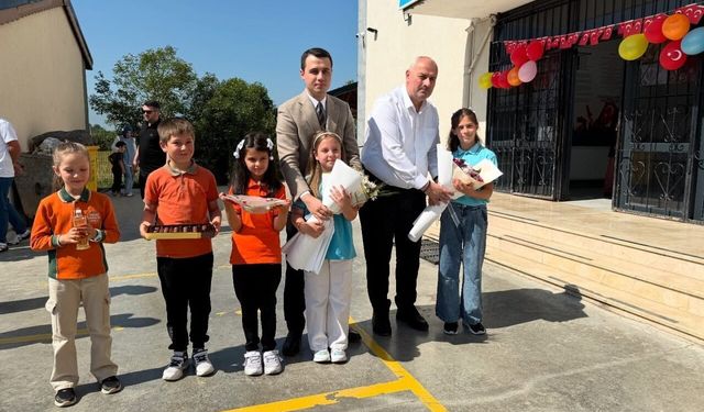 Miniklerin karne sevincine ortak oldular