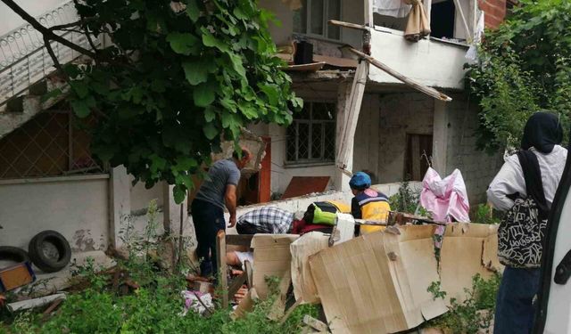 Niksar’da evin balkonu çöktü, 1 kişi yaralandı
