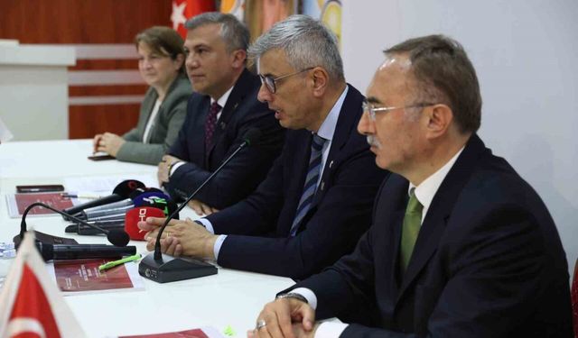 Sağlık Bakanı Memişoğlu: "Gelişmiş ülkelerin hayal bile edemeyeceği bazı şeyleri yaptık"