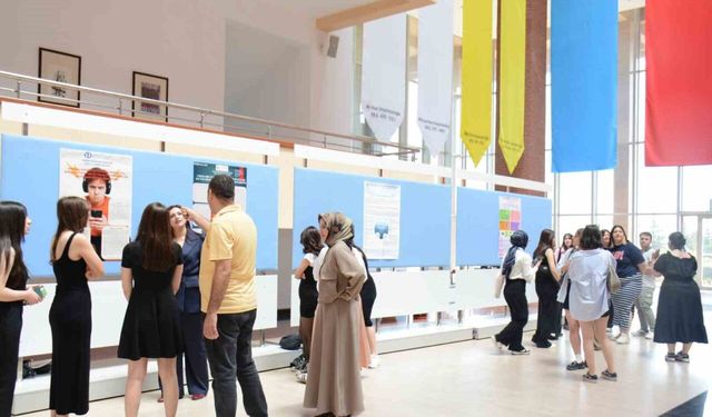 ’Sosyal Hizmet Uygulamalı Araştırma Poster Sunumları Etkinliği’ düzenlendi