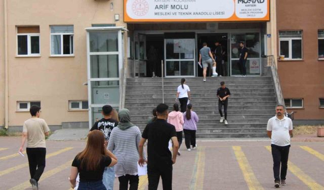 YKS’nin ikinci oturumu başladı