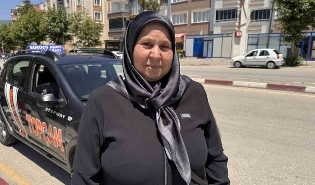 Tokat’ta 55 yaşındaki kadın, 2 dosya yaktı 12. sınavda ehliyet almaya hak kazandı