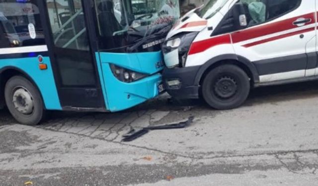 Tokat’ta Aynı Günde İki Ambulans Kazası: Şans Eseri Can Kaybı Olmadı