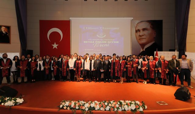 TOGÜ Diş Hekimliği Fakültesi Beyaz Önlük Giyme Töreni Gerçekleştirildi