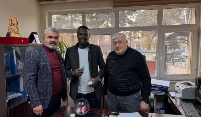 TOGÜ’de Eğitim Gören Sudanlı Öğrenciler Voleybol Arenasında