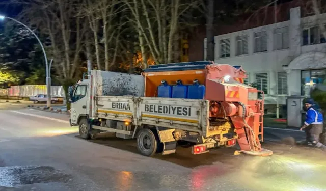 Erbaa Belediyesi Kar ve Buzlanmaya Karşı Görev Başında