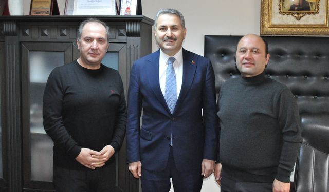 AK Parti Genel Merkez Yerel Yönetimler Başkan Yardımcısı Eroğlu'ndan Hürsöz ve Sesimiz Gazetelerine Ziyaret