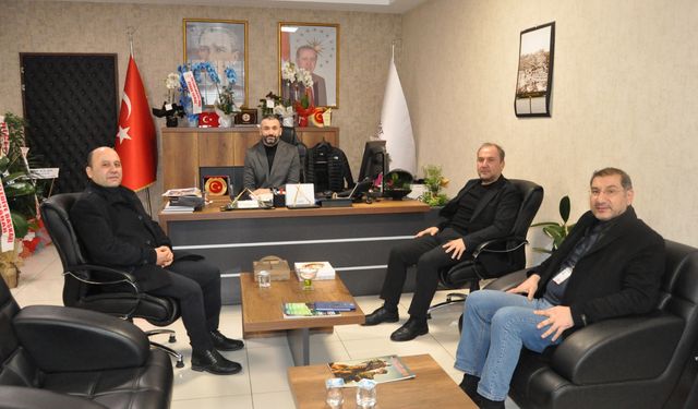 Tokat Hürsöz ve Sesimiz Gazetesi İmtiyaz Sahibi ve Yönetim Kurulu Başkanı İlhan Uluözlü’den Başhekim Zengin’e ziyaret