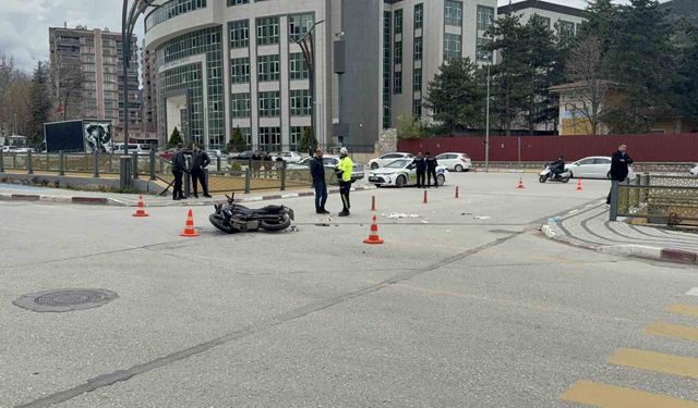 Tokat'ta motosikletle otomobil çarpıştı: 2 ağır yaralı