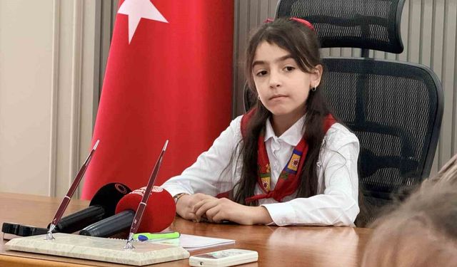 Minik vali okullarda güvenlik tedbirlerinin artırılması talimatı verdi