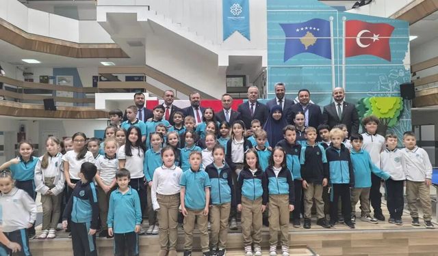 Anadolu Üniversiteler Birliği Kosova’da Öğrencilerle Buluştu