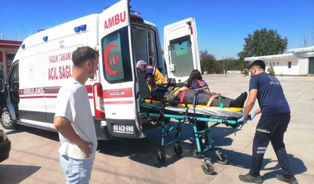 Akaryakıt istasyonu önündeki kaza kamerada