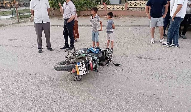 Tokat'ta 14 yaşındaki sürücünün kullandığı otomobil ile motosiklet çarpıştı: 1 yaralı