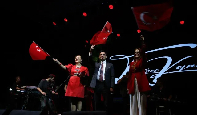 Tokat Belediyesi'nden 30 Ağustos Zafer Bayramı'na Özel Konsere On Binler Akın Etti