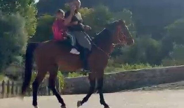 İlk günde yeğenini okula atla götürdü