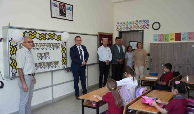 Başkan Ural: 'Çocukların okul sevinci bize enerji verdi'