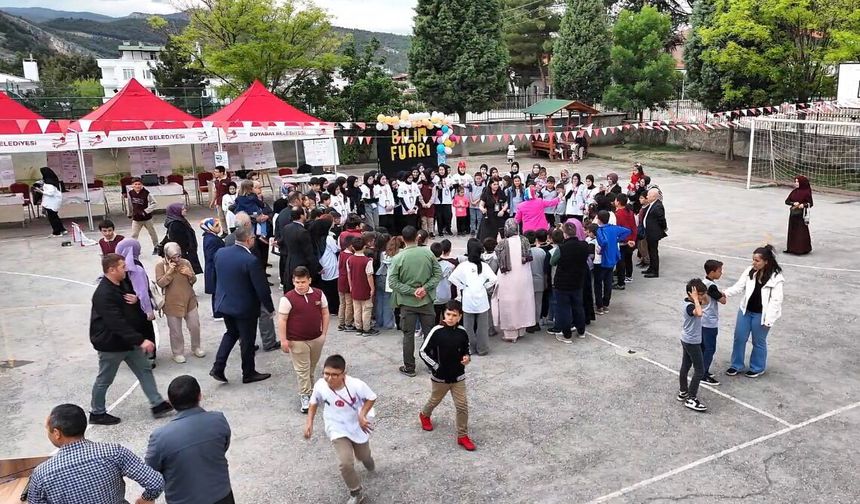 Boyabat’ta bilim fuarı