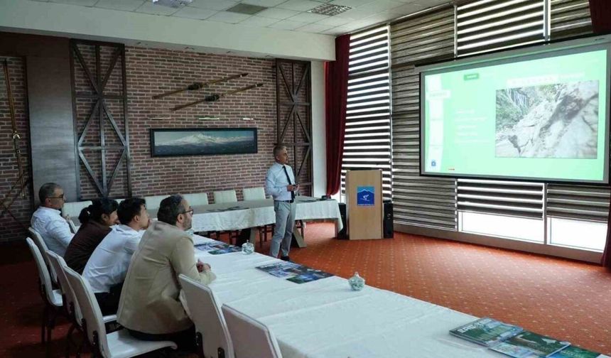Büyükşehirden Çinli yetkililere, Erciyes ile ilgili kapsamlı kültür ve turizm sunumu
