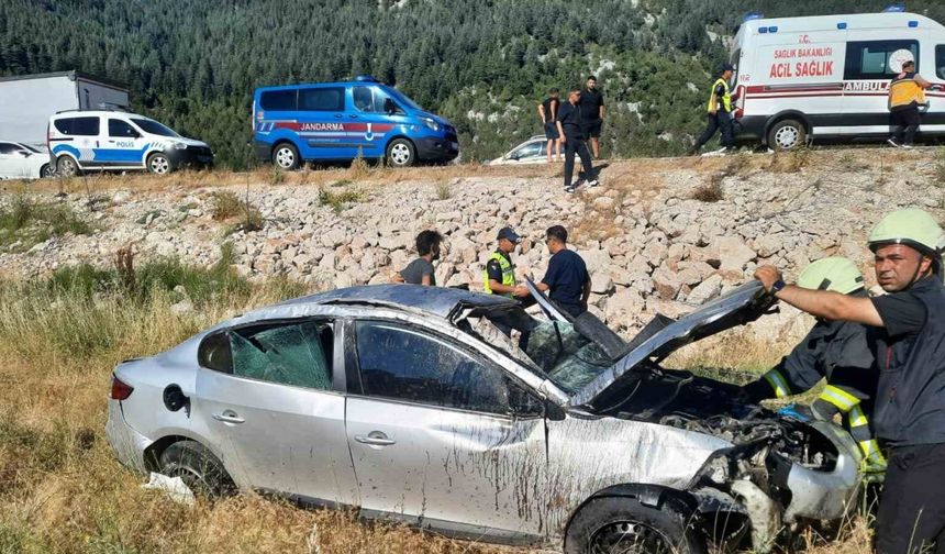 Devrilen otomobilde anne, bebeği ve kız kardeşi hayatını kaybetti