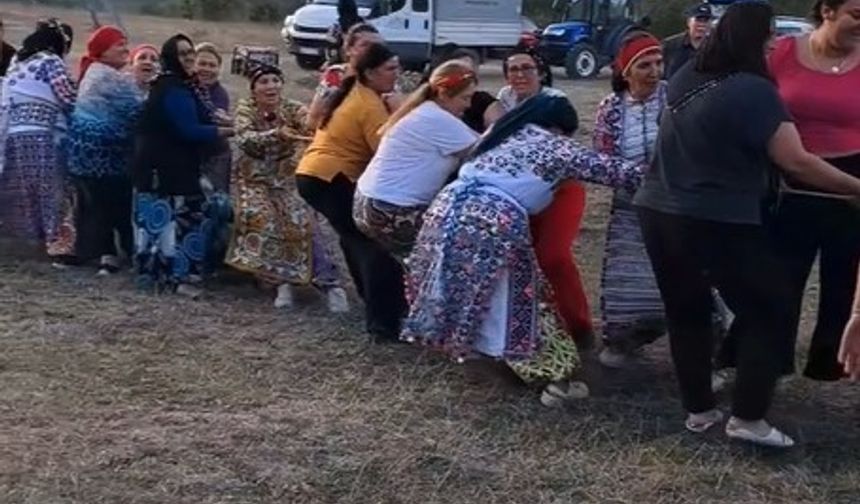 İp çekme yarışmasına Tokatlı kadınlar damga vurdu