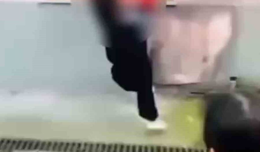 Bolu'da akran zorbalığı: Hem darp ettiler hem de 'gülücük' emojisiyle paylaştılar