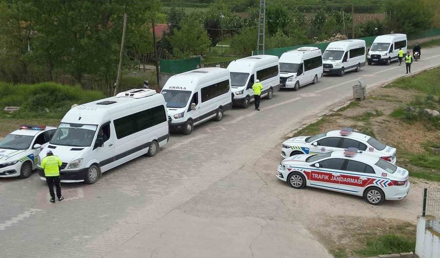 Erbaa'da kurallara uymayanlara servis sürücülerine ceza yağdı