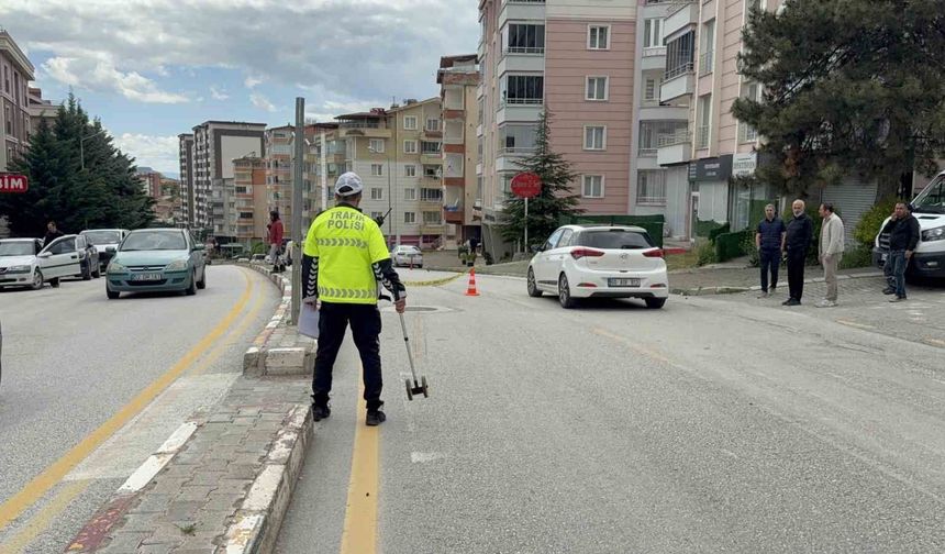 Tokat'ta yolun karşısına geçmek isteyen kadına alkollü sürücü çarptı