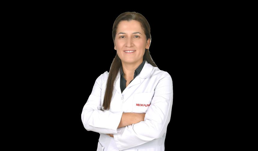 Göz çizdirme işlemi öncesinde ayrıntılı göz muayenesi şart