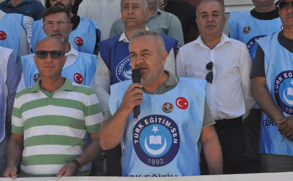Türk Eğitim-Sen Tokat'ta Eylemde: “Masa Başı Rakamlar Değil, Alın Terimizin Karşılığını İstiyoruz!”
