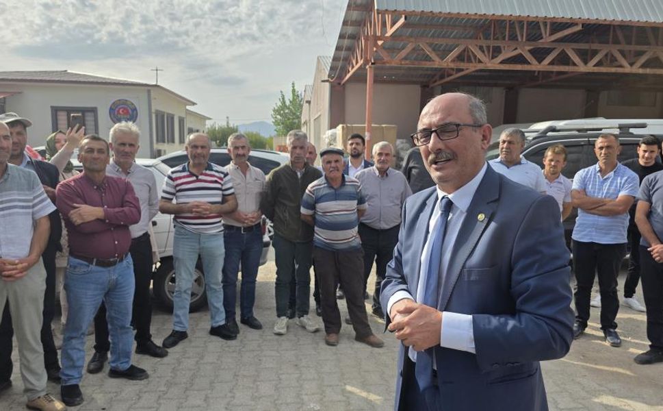 TÜDKİYEB Genel Başkanı Seçilen Turan Saldırıcıer’e Halaylı Kutlama