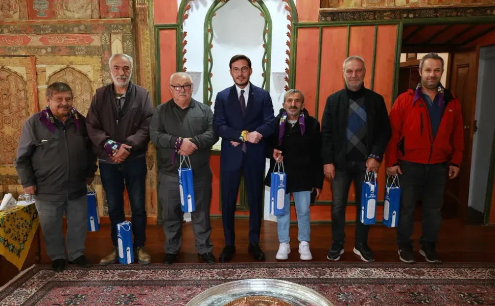 Tokat’ta Ayakkabı Boyacılarından Başkan Yazıcıoğlu’na Teşekkür Ziyareti
