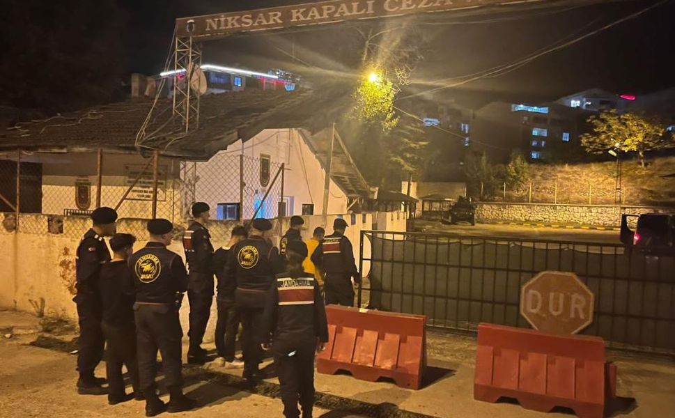 Niksar’da Hırsızlık Yapan 3 Kişi Yakalandı