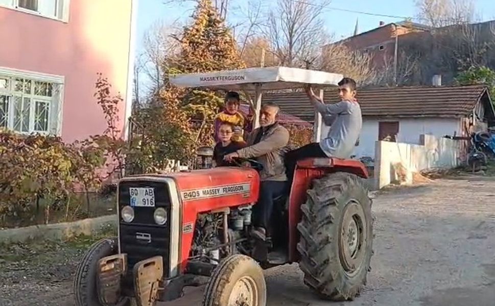 Tarladan çıkmayan traktöre İstanbul Boğaz Köprüsü'nde ceza yazıldı