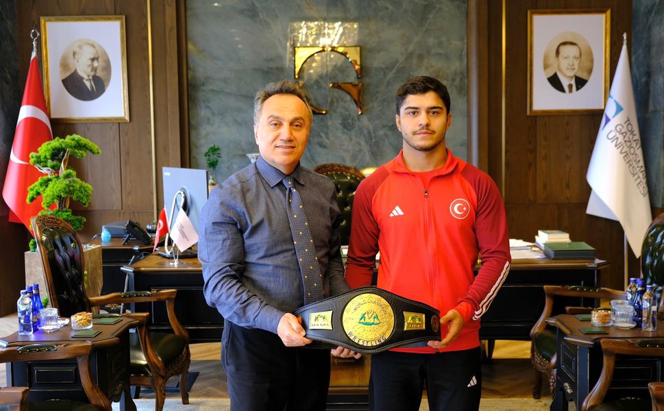 Dünya Şampiyonu Emircan Çolak’tan Rektör Yılmaz’a Ziyaret