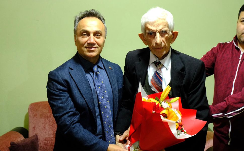 Rektör Prof. Dr. Fatih Yılmaz’dan İlkokul Öğretmenine 24 Kasım Ziyareti