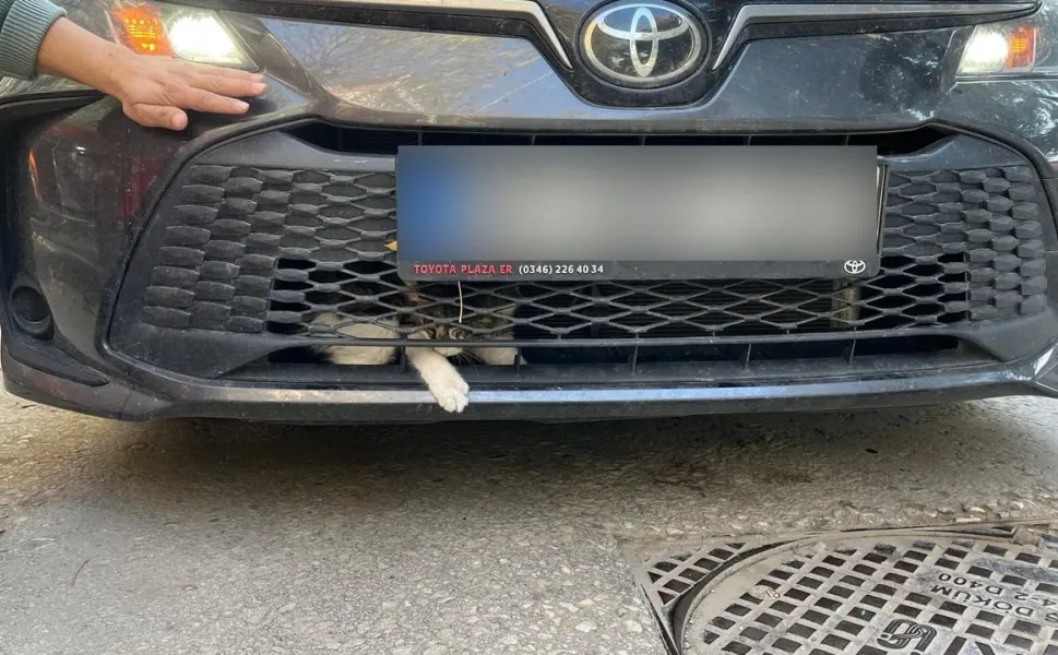 Erbaa’da Kış Soğuğundan Kaçtı, Motorda Mahsur Kaldı