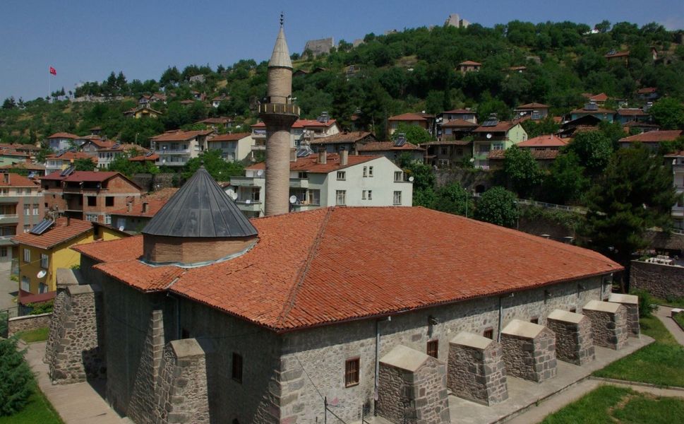 Tokat'ta 881 yıllık tarihi cami, Osmanlı hamam sistemiyle ısıtılıyor