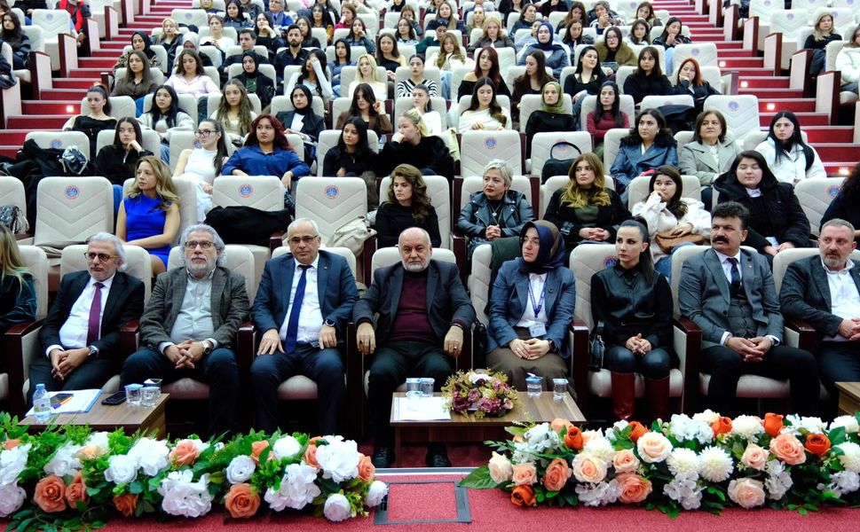 TOGÜ’de Modern ve Klasik Gelin Makyajı Workshopu Yapıldı