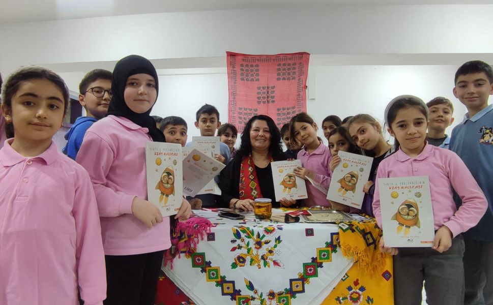 Yazar Ayla Bağ, Tokat Fatih İlkokulu'nda, Öğrencilerle Buluştu