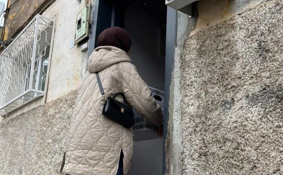 İhtiyaç sahibi ailelere erzak kolisi dağıtıldı