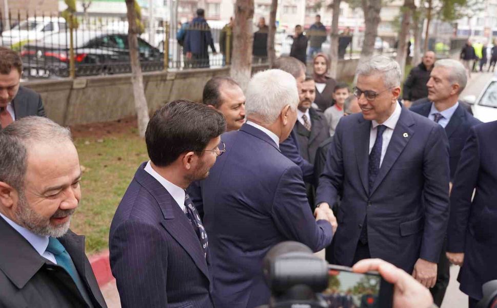 Bakan Memişoğlu açıkladı: Sağlıkta bilim adamlarına SGK destekli araştırma dönemi