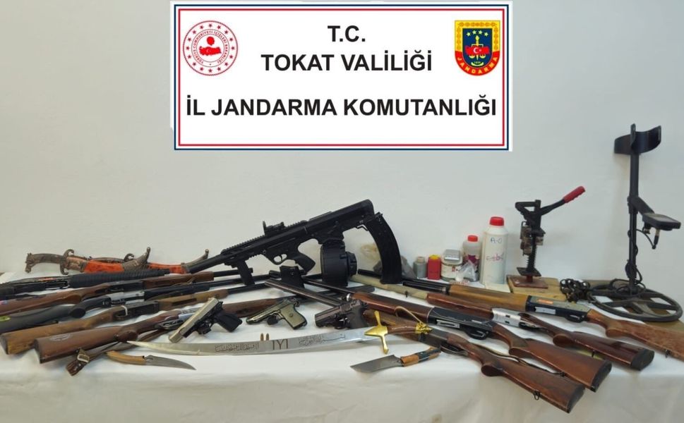 Tokat'ta silah ve tarihi eser operasyonu